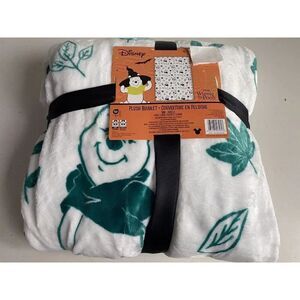 Disney Winnie The Pooh Halloween Fall Leaves White Teal TWIN Size Blanket NEW